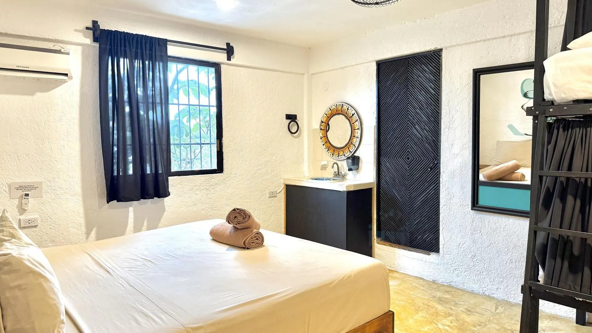 Hostel Oryx Tulum 0*,